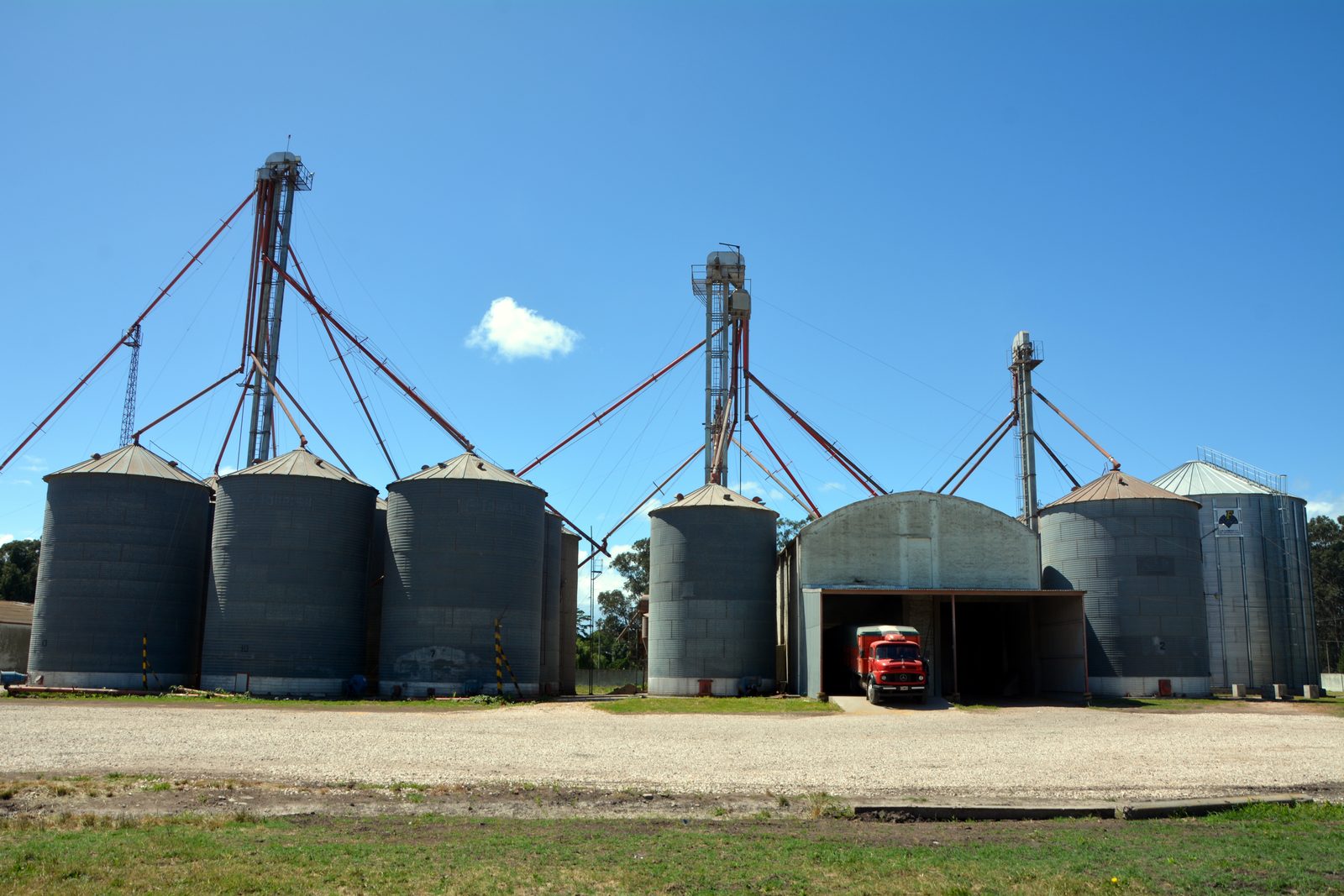 Vista general de la planta de silos